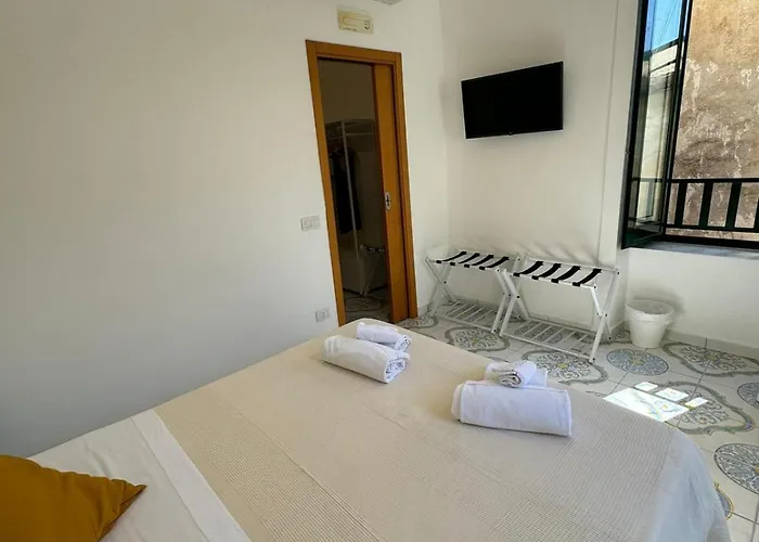 Konukevi Il Vicoletto 3*